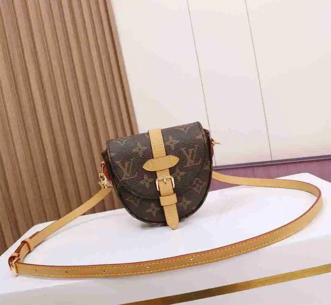 AD003350 (1).webp