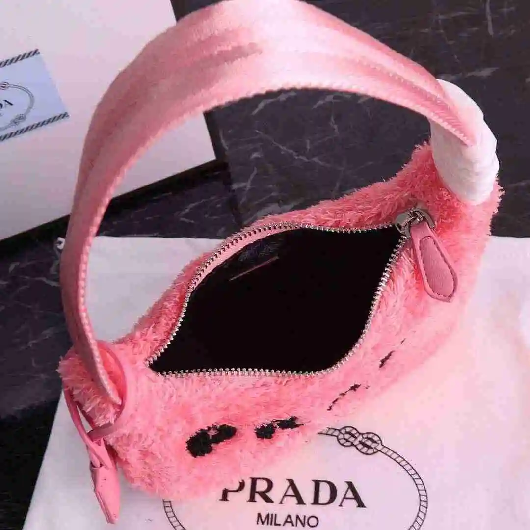 KK01950 (10).webp