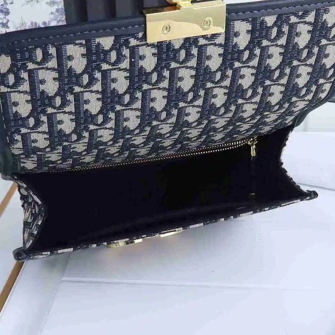 KK02350 (5).webp