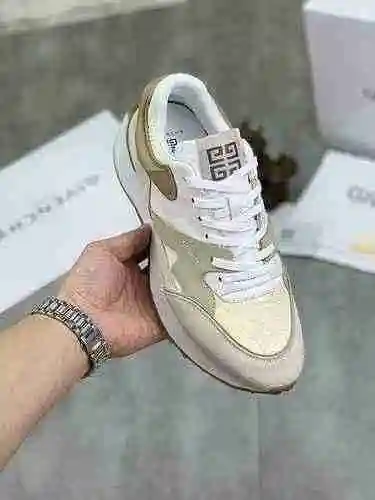 Zapato de hombre Givenchy Código: 0924C20 Talla: 38-44 (45 se puede personalizar)