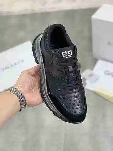 Zapato de hombre Givenchy Código: 0924C20 Talla: 38-44 (45 se puede personalizar)