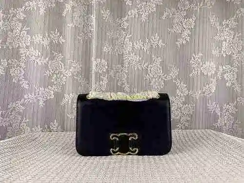 El bolso con cadena CEL Celine está hecho de material de lona importado, con una bolsa de regalo de 