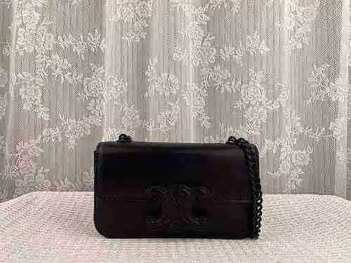 CEL Celine Chain Underarm Bag Hecho de material de lona importado, bolsa de regalo de entrega de alt