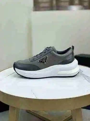 Código de calzado Prada para hombre: 0924D40 Talla: 38-44 (45 se puede personalizar)
