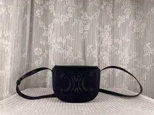 La mochila CEL Sailing está hecha de material de lona importado, con una bolsa de regalo de entrega 