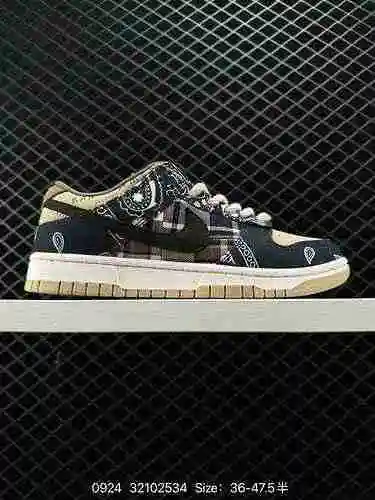 La colección de zapatos de críquet Nike SB Zoom Dunk Low es una zapatilla casual clásica y versátil 