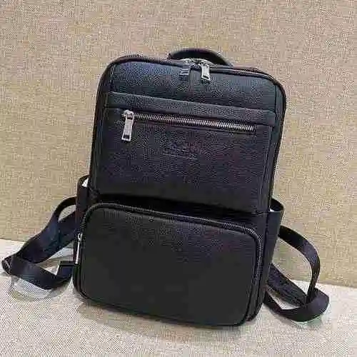 La mochila exclusiva para hombre HER Hermès está hecha de cuero original importado de primera calida