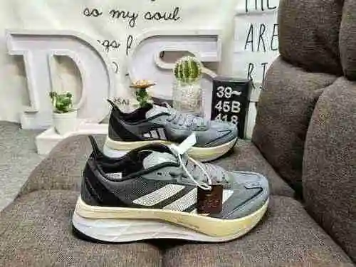 418D New SL Ice Sparkling Running Shoe, featuring celebrities such as Eason Chan and the same GET co