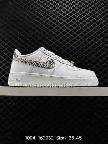 6 Nike Air Force Low 7 Horma original Fabricada con cartón original para crear una versión Air Force