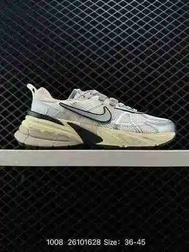 4 Nike/zapatos Nike para hombres y mujeres se fabrican en un verdadero sistema de media talla, y se 