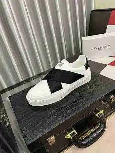 Zapato de hombre Givenchy Código: 1003B20 Talla: 38-44