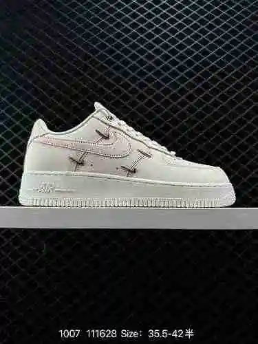 4 zapatillas informales, versátiles y de caña baja Nike Air Force Low con cuatro ganchos Air Force O