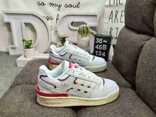134DAdidas Forum 84 Low Low top versatile trendy casual sports board shoes. Based on the appearance 