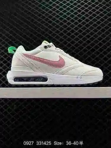 La serie 2 Nike Air Max Dawn de zapatos para correr pequeños con amortiguación de aire cuenta con un