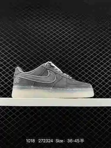 2 auténticas zapatillas informales, versátiles y de caña baja Nike Air Force Low Air Force One. El r