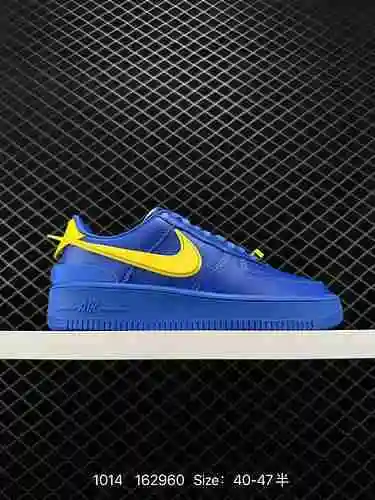 El zapato de tabla informal de caña baja Air Force One de marca conjunta Ambush x Nk Air Force '7 Lo