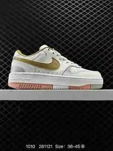 Las W NIKE GAMMA FORCE equilibran la comodidad y un estilo excepcional, mostrando la artesanía. El a