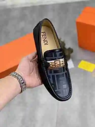 Zapato Fendi para hombre Código: 1011B20 Talla: 38-44 (45 personalizados sin devolución ni cambio)