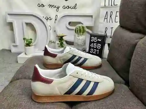 321DADIDAS GAZELLE three leaf grass pig eight skin campus casual board shoes.