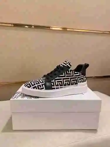 Zapato Versace Hombre Código: 1007B30 Talla: 38-44 (45 personalizados sin devolución ni cambio)