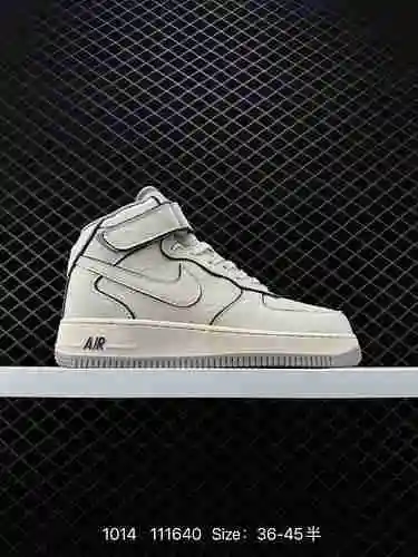 2 zapatillas de deporte informales Nike Air Force Low Air Force One de felpa y felpa de caña media a