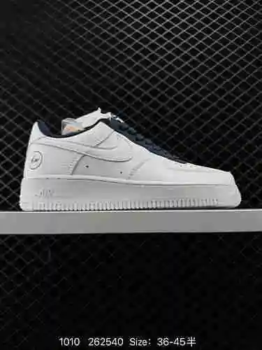 2. El último cartón original bajo Air Force '7 de nivel de empresa crea una versión pura de la Fuerz