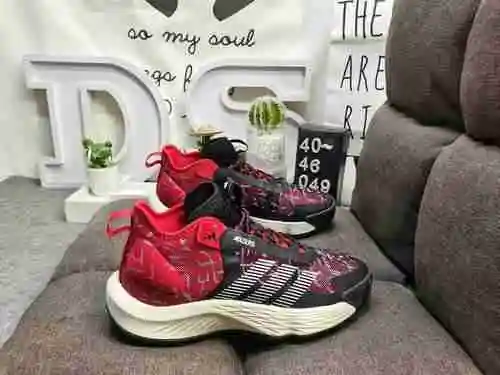049 Dadidas OriginalsAdizero select Classic Shoe