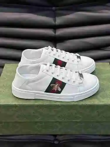 Código de pareja GUCCI: 1013B40 Talla: 35-44