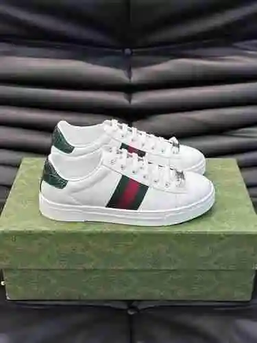 Código de pareja GUCCI: 1013B40 Talla: 35-44
