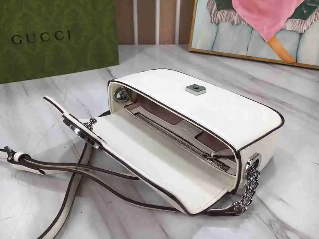 KK02150 (10).webp