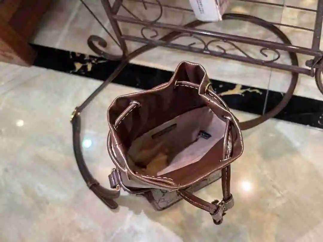 KK01950 (5).webp