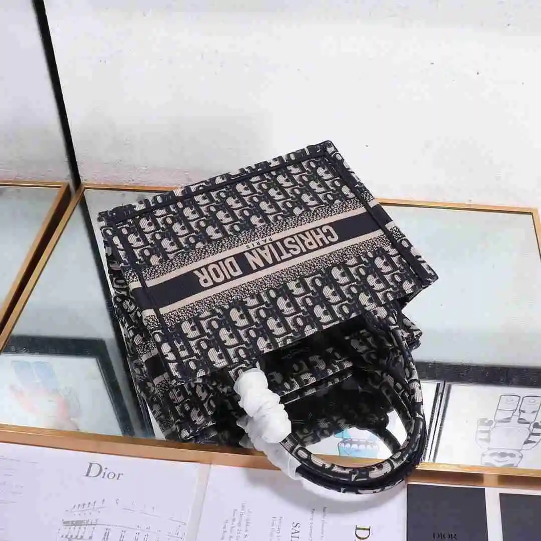 KK02450 (4).webp