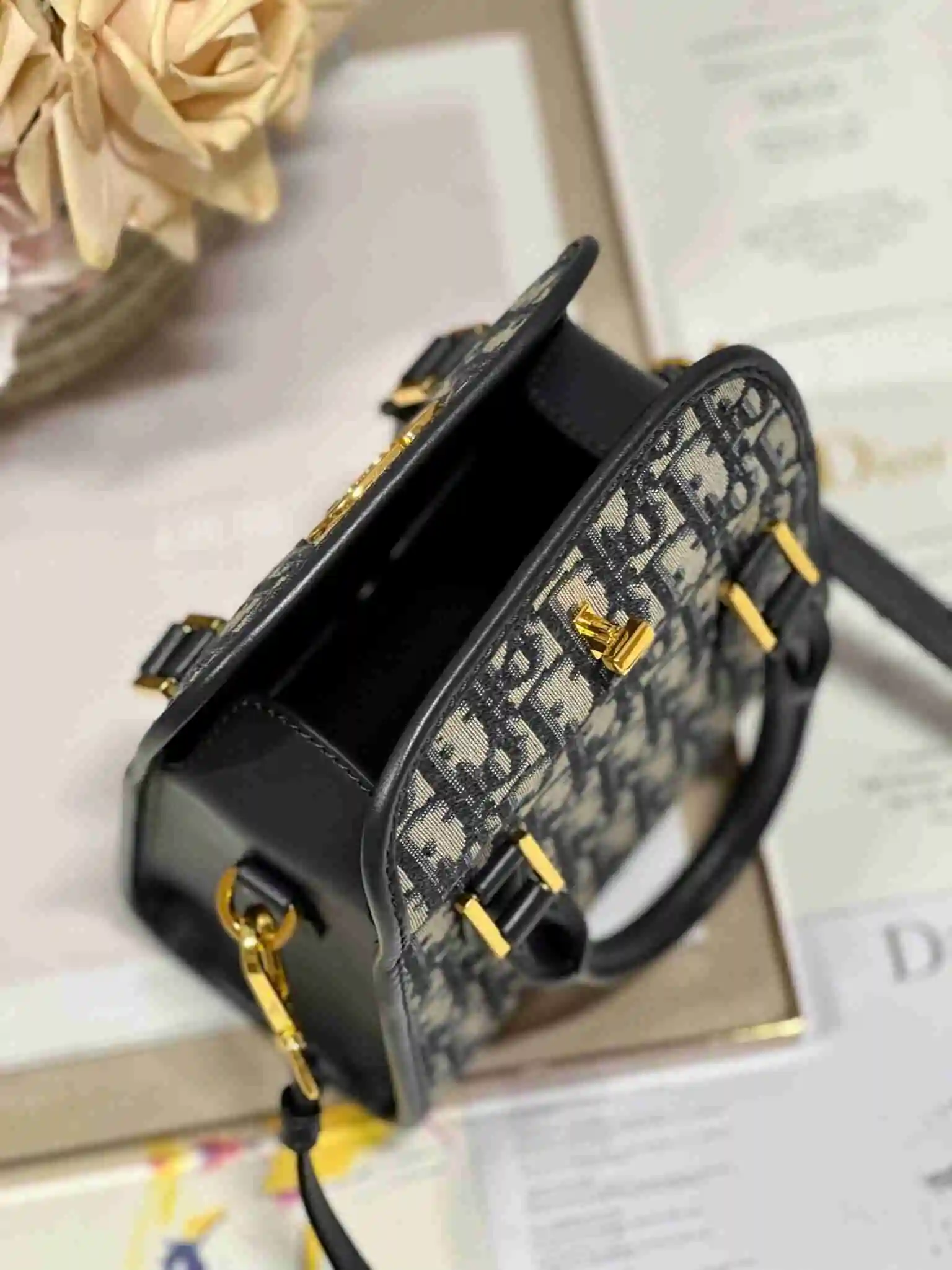 KK06350 (5).webp