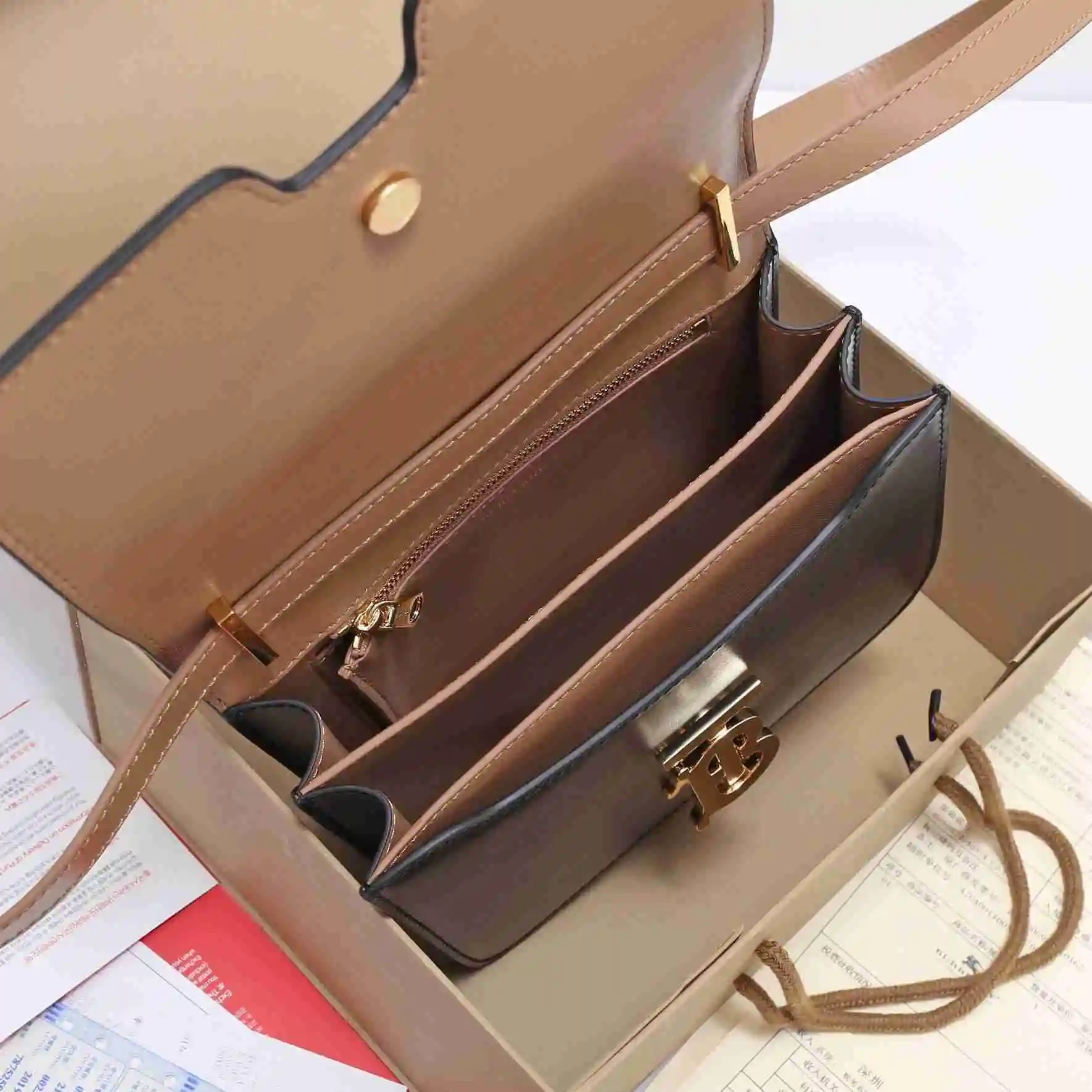 KK05850 (5).webp