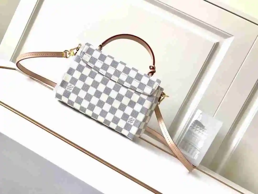 KK01950 (7).webp