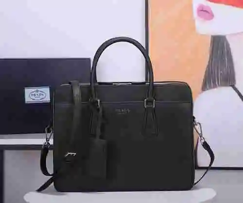 Maletín especial PRADA para hombre fabricado en piel de vacuno original importada Entrega de alta ca