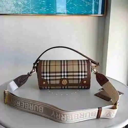 El bolso BUR Burberry Plaid está hecho de cuero original importado de primer nivel y una versión rép