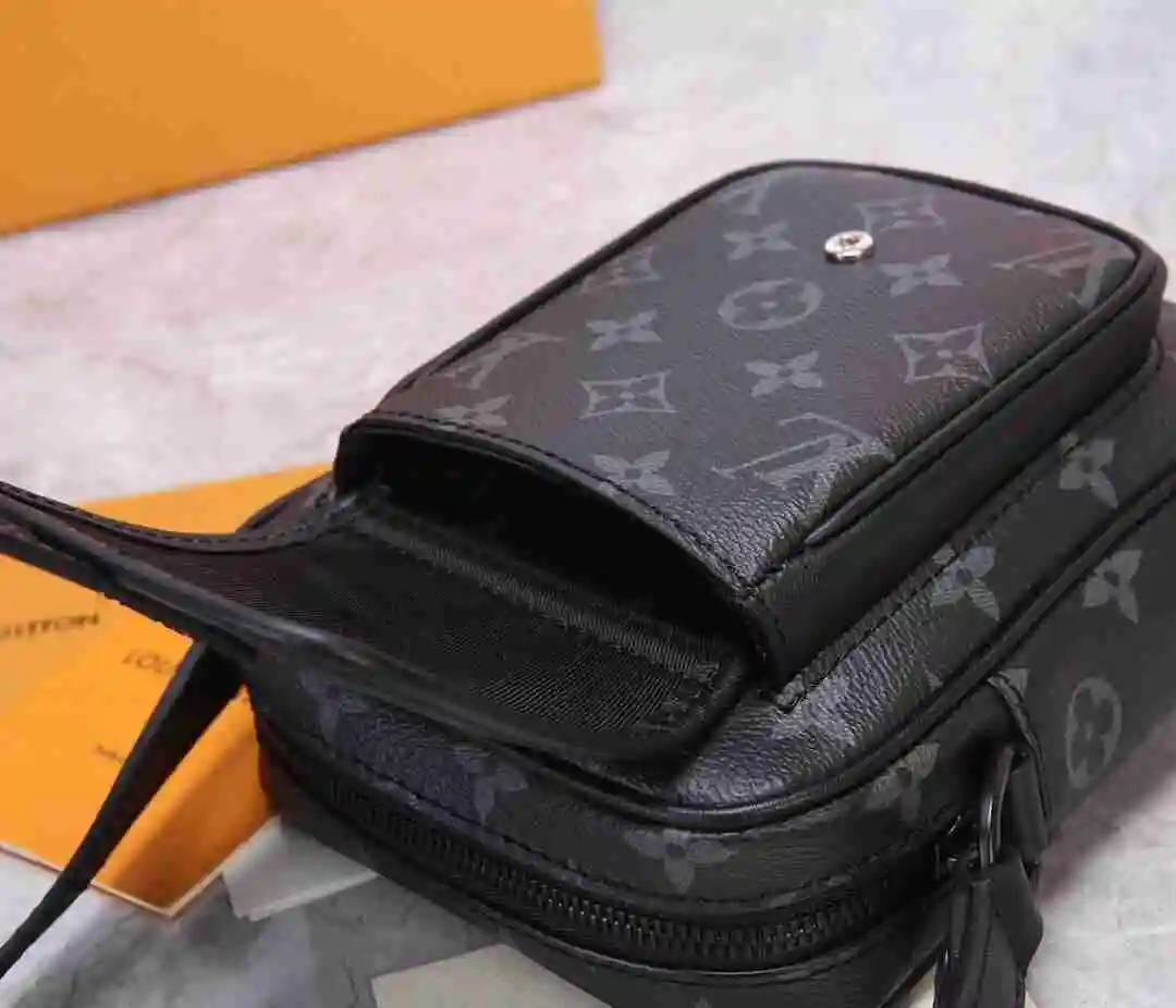 KK02950 (4).webp