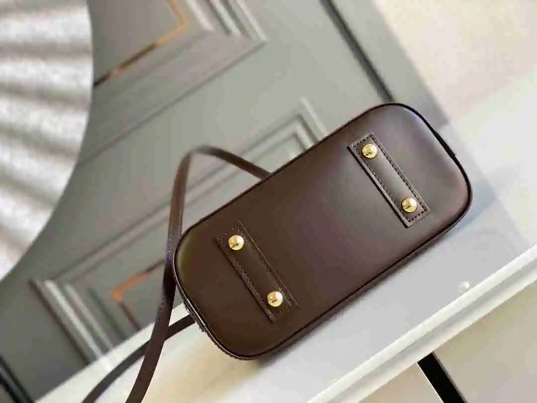 KK04350 (9).webp