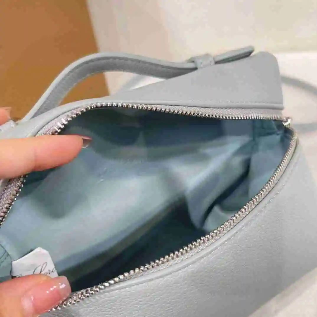 KK01550 (4).webp