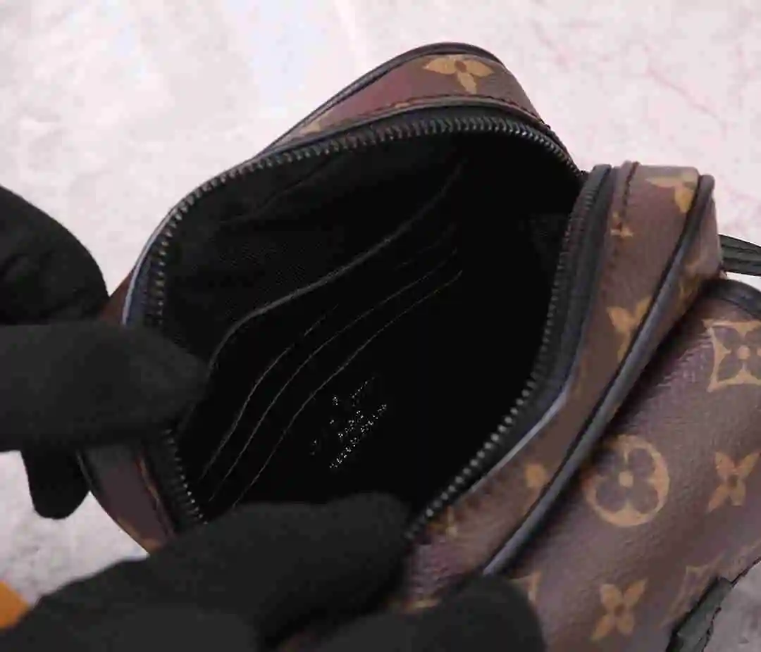 KK02950 (5).webp