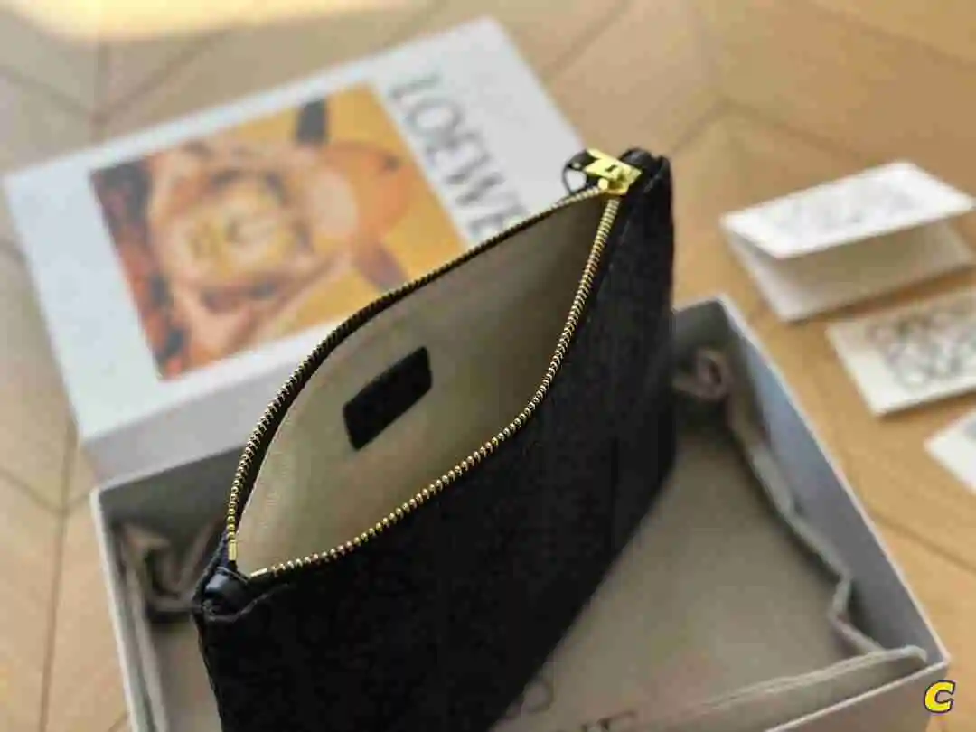 KK01550 (3).webp