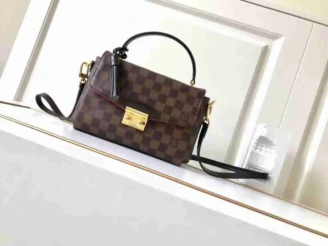 KK01950 (11).webp