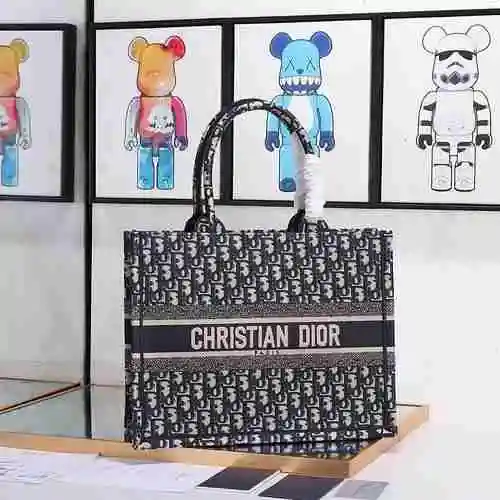 El bolso DIOR adopta una bolsa de regalo de entrega de alta calidad de piel de vaca original importa