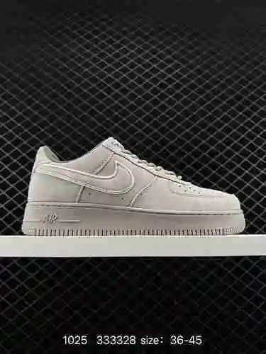 4 Nike Air Force&# x27; La zapatilla deportiva Air Force No.1, una zapatilla de baloncesto retro