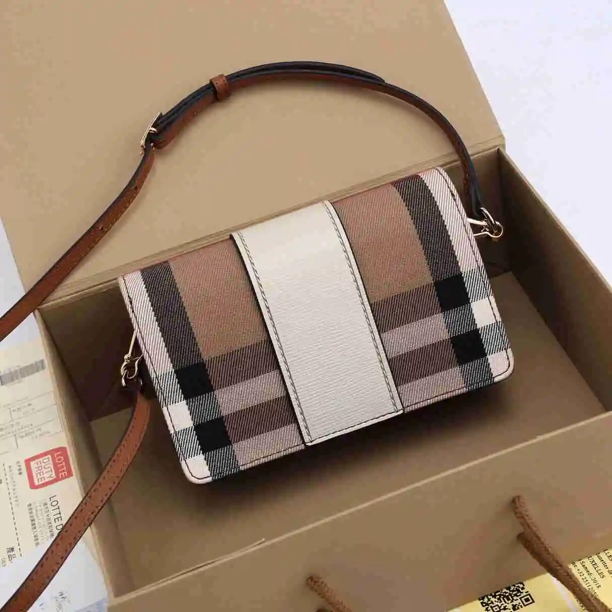 KK04250 (4).webp