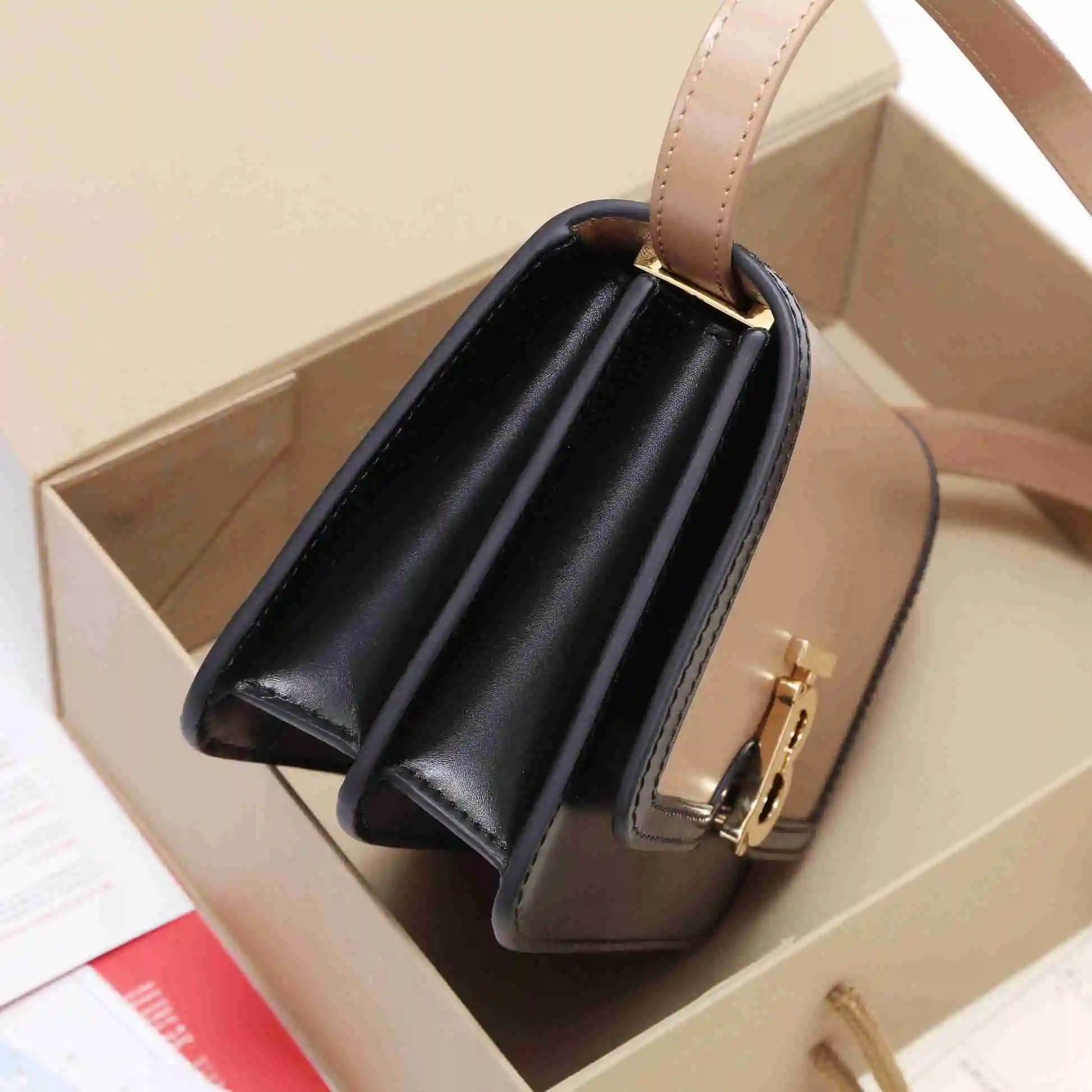KK05850 (4).webp