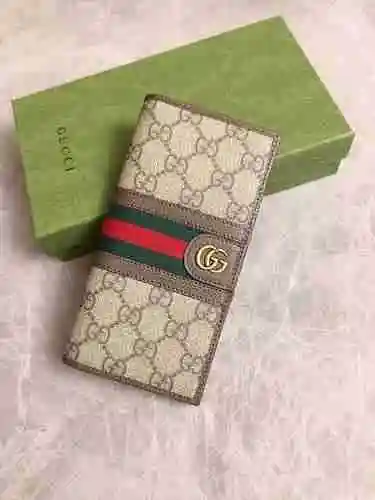 Cartera con clip largo GUCCI hecha de piel de vaca original importada Bolsa de regalo de entrega de 