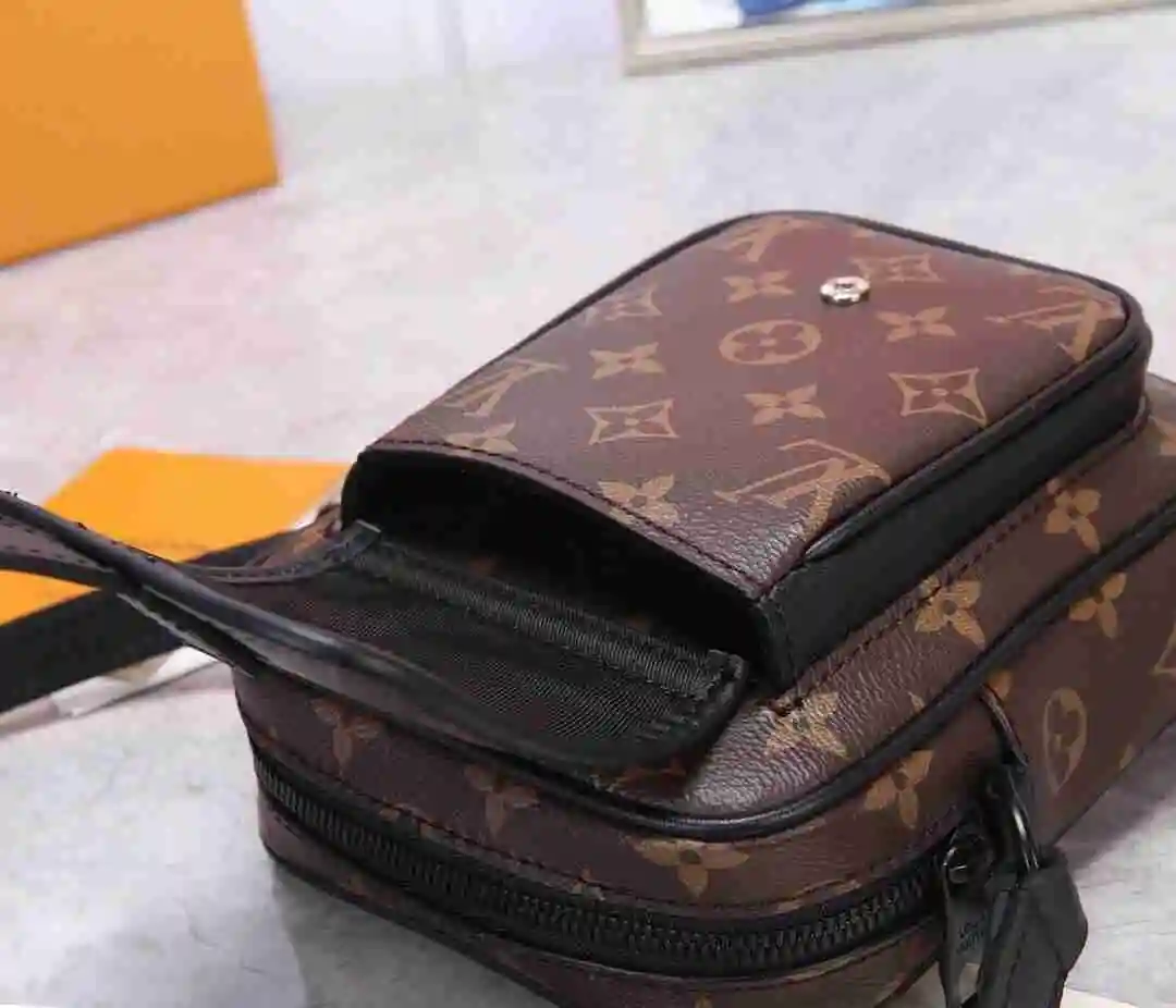 KK02950 (4).webp