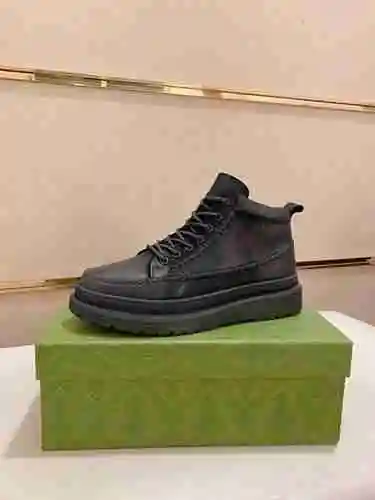 Zapato de hombre con forro de lana GUCCI Código: 1022C30 Talla: 37-45